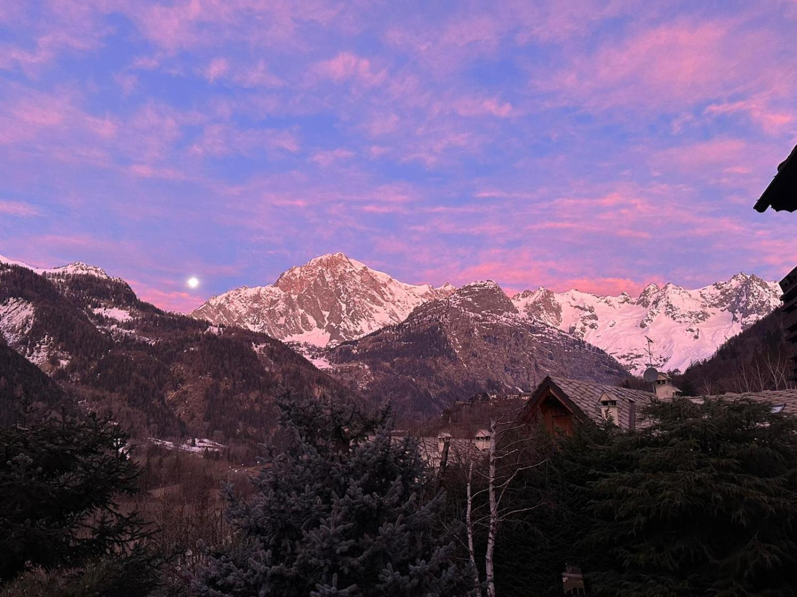 Apartment Courmayeur~navetta Gratuita Per Il Centro+impianti